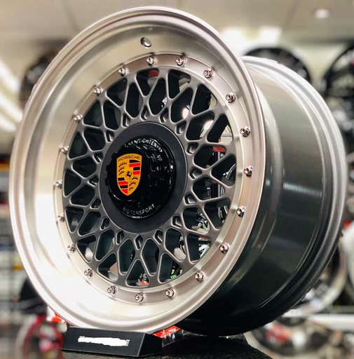 [SA-112025] YKW7209-9 17X8.0 4X100/5X100 CB73.1 ET+30 MGL